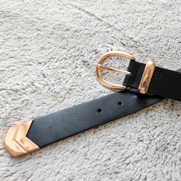 2/$20 Rose Gold & Black Belt - Picture 3 of 9